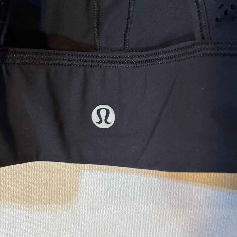 2/$30 Lululemon Athletics Black Tank Top Size 4 - Picture 4 of 6